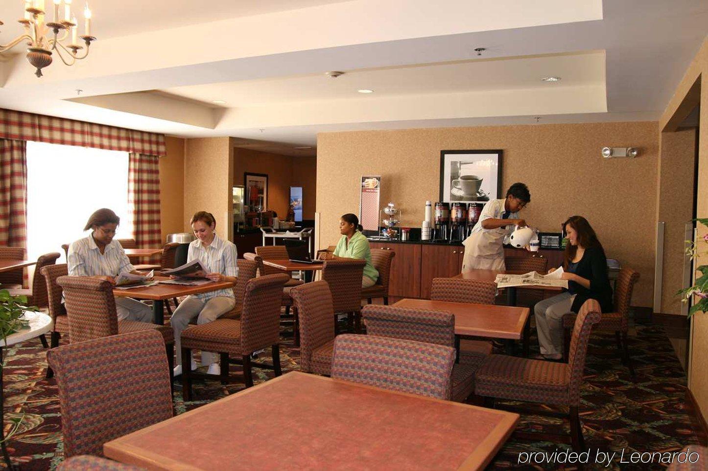 Hampton Inn Havelock Restaurant photo